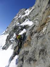 A l'attaque de la Dent des Rosses par l'arête nord-nord-ouest (AD).